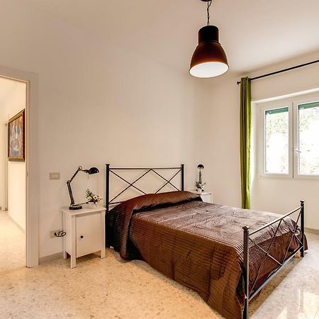 Daisy Guest House Colosseo Ρώμη Δωμάτιο φωτογραφία