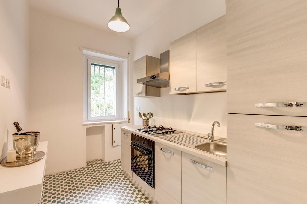 Daisy Guest House Colosseo Ρώμη Δωμάτιο φωτογραφία