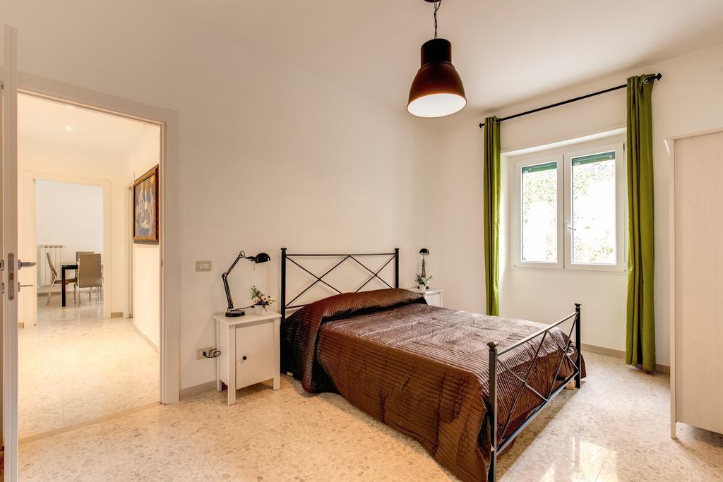 Daisy Guest House Colosseo Ρώμη Δωμάτιο φωτογραφία